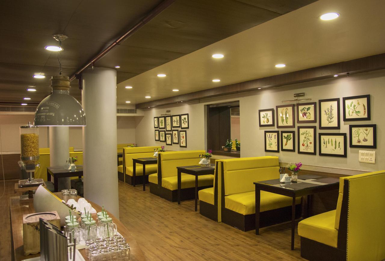 Rockland Hotel, C.R Park Nueva Delhi Exterior foto
